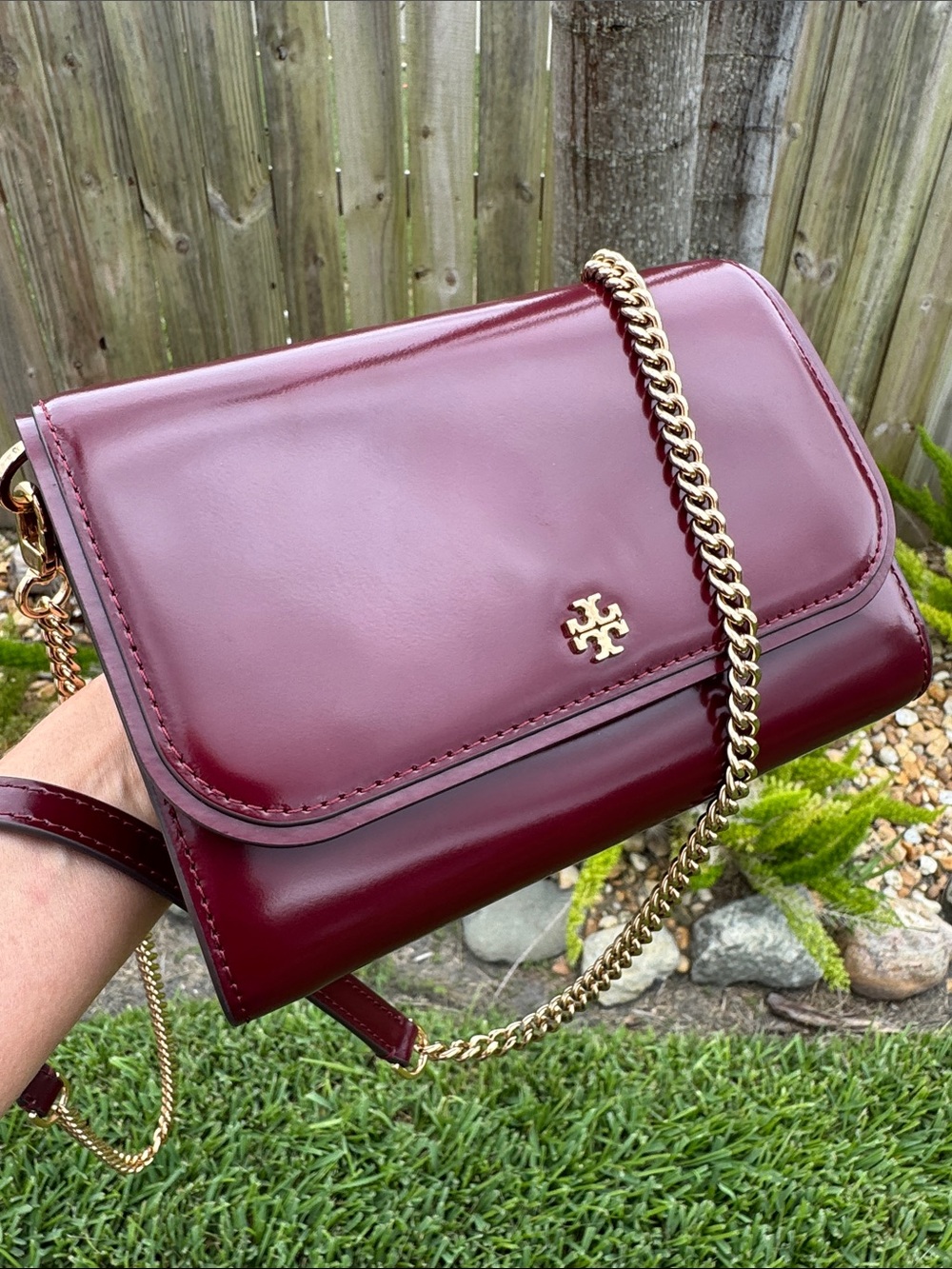 Tory Burch Emerson Patent Chain Wallet Crossbody Bag - Picture 2 of 12